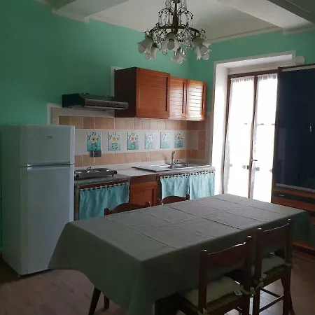 Aparthotel La Rocca Di Efisio